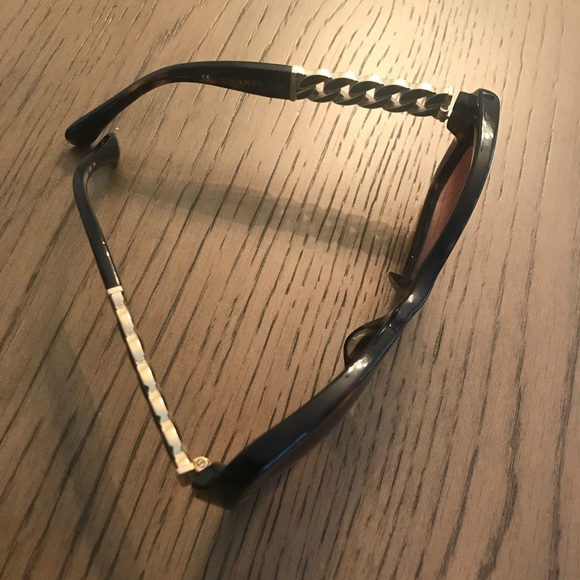 Chanel glasses - Picture 4 of 8